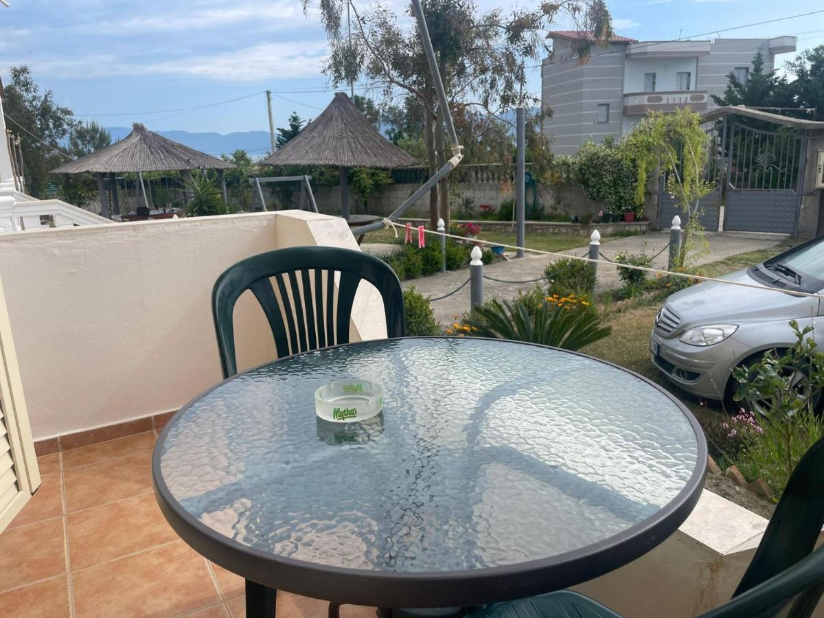 Hotel Vila Andi Zverneci Extérieur photo