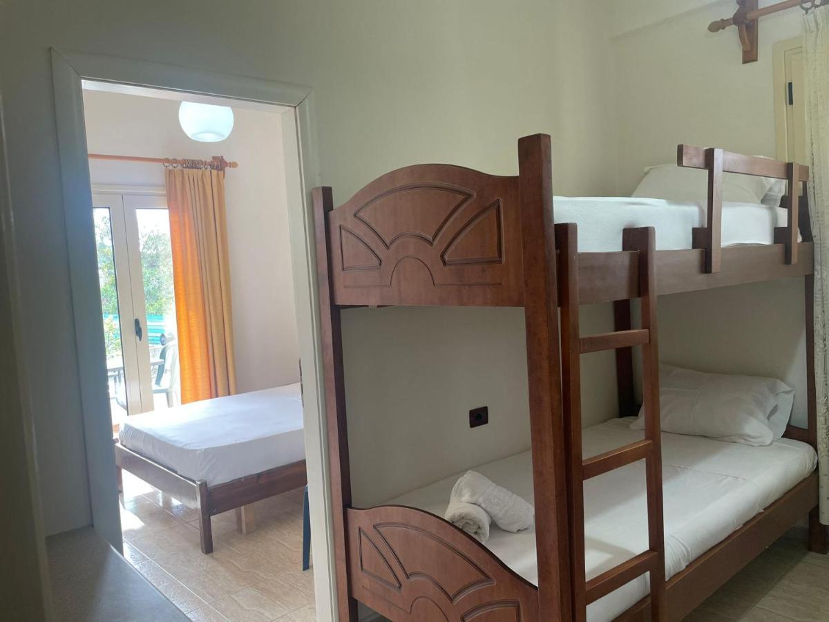 Hotel Vila Andi Zverneci Extérieur photo