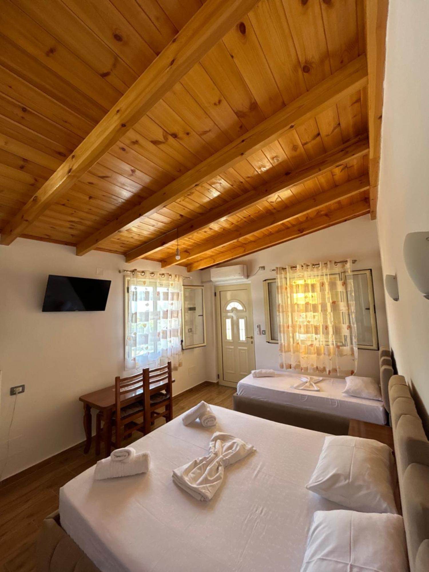 Hotel Vila Andi Zverneci Extérieur photo