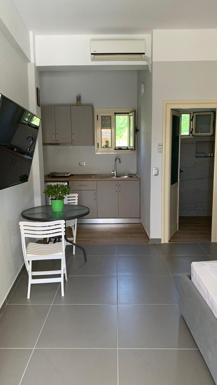 Hotel Vila Andi Zverneci Extérieur photo