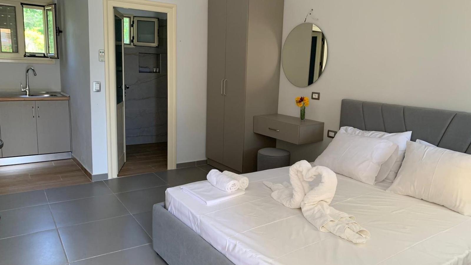 Hotel Vila Andi Zverneci Extérieur photo